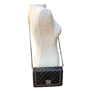 Badgly Mischka Black Chainlink Strap Crossbody Quiet Luxury Career Classic Bag